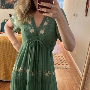 🌸☀️ Take Me! Gorgeous maxi from piper & scoot, detailed embroidery, NWOT, lined